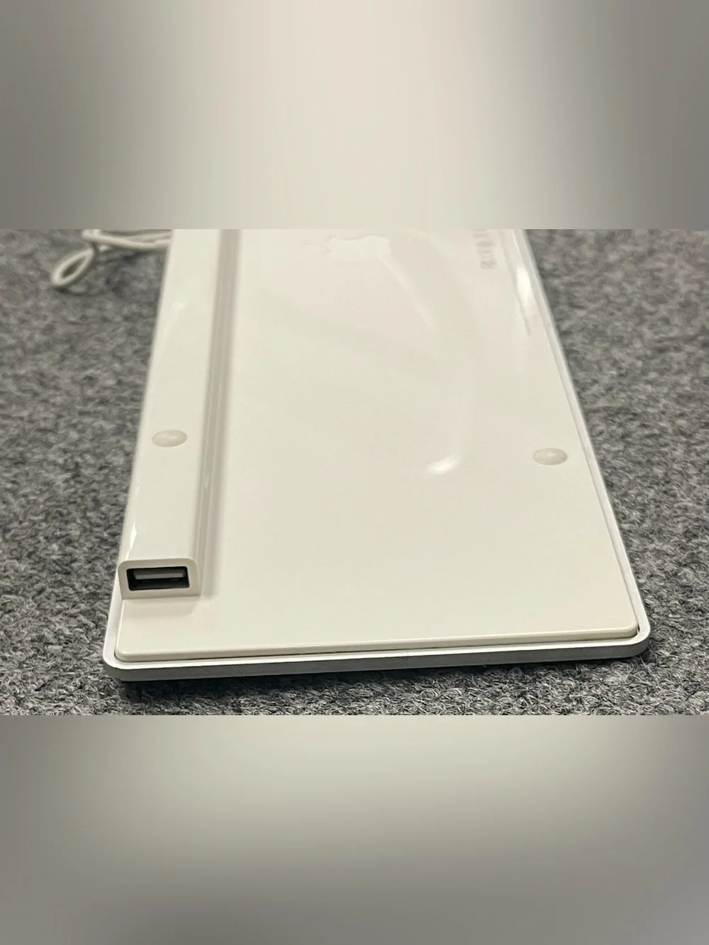 Apple Office Keyboard A1243 No. 2171 2 USB Ports